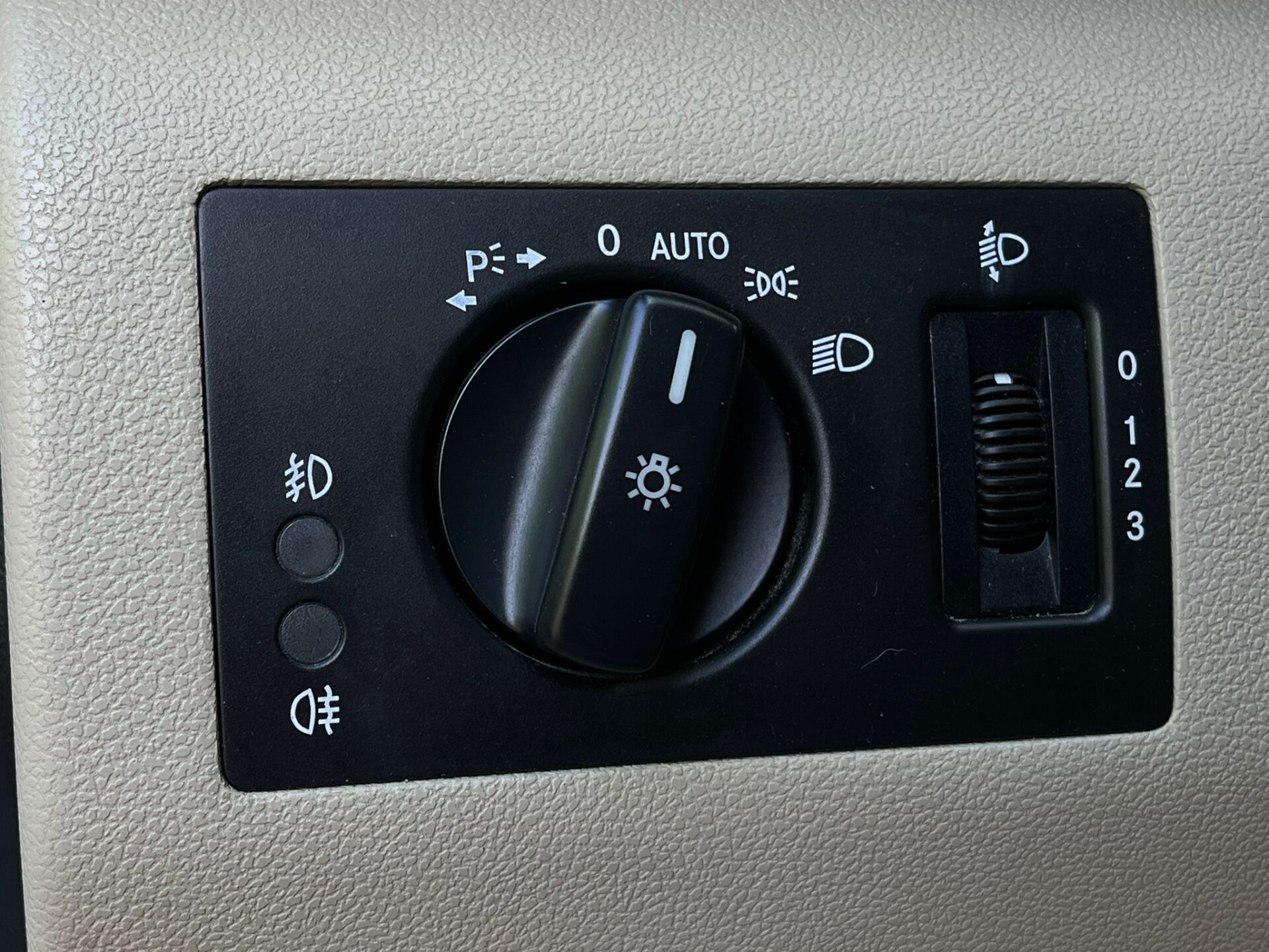 MERCEDES BENZ B 200