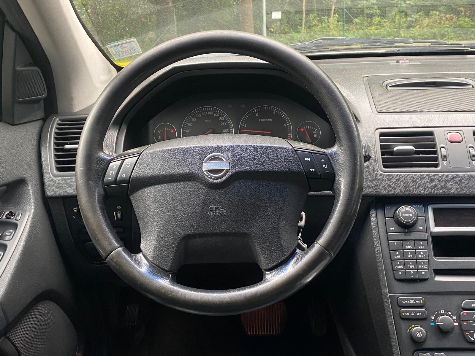 VOLVO XC90 7-VIETAS