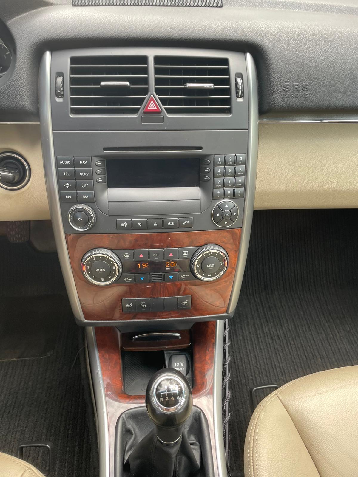MB B200