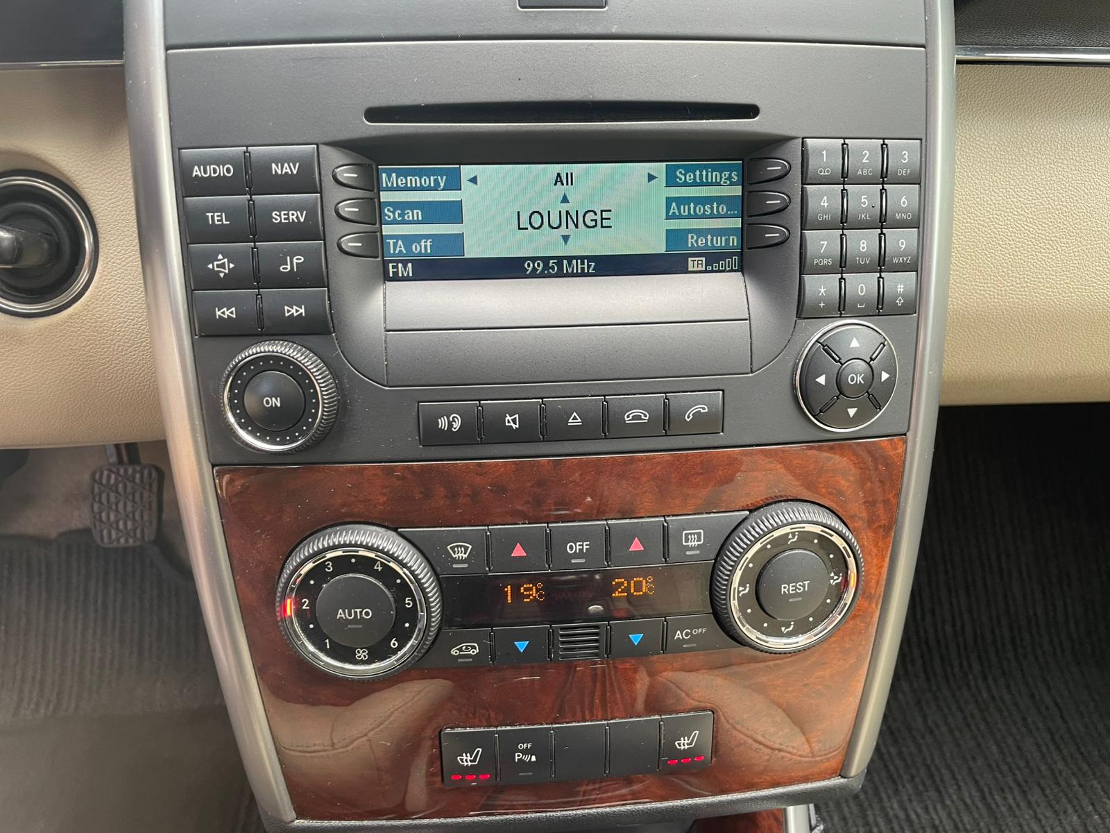 MB B200