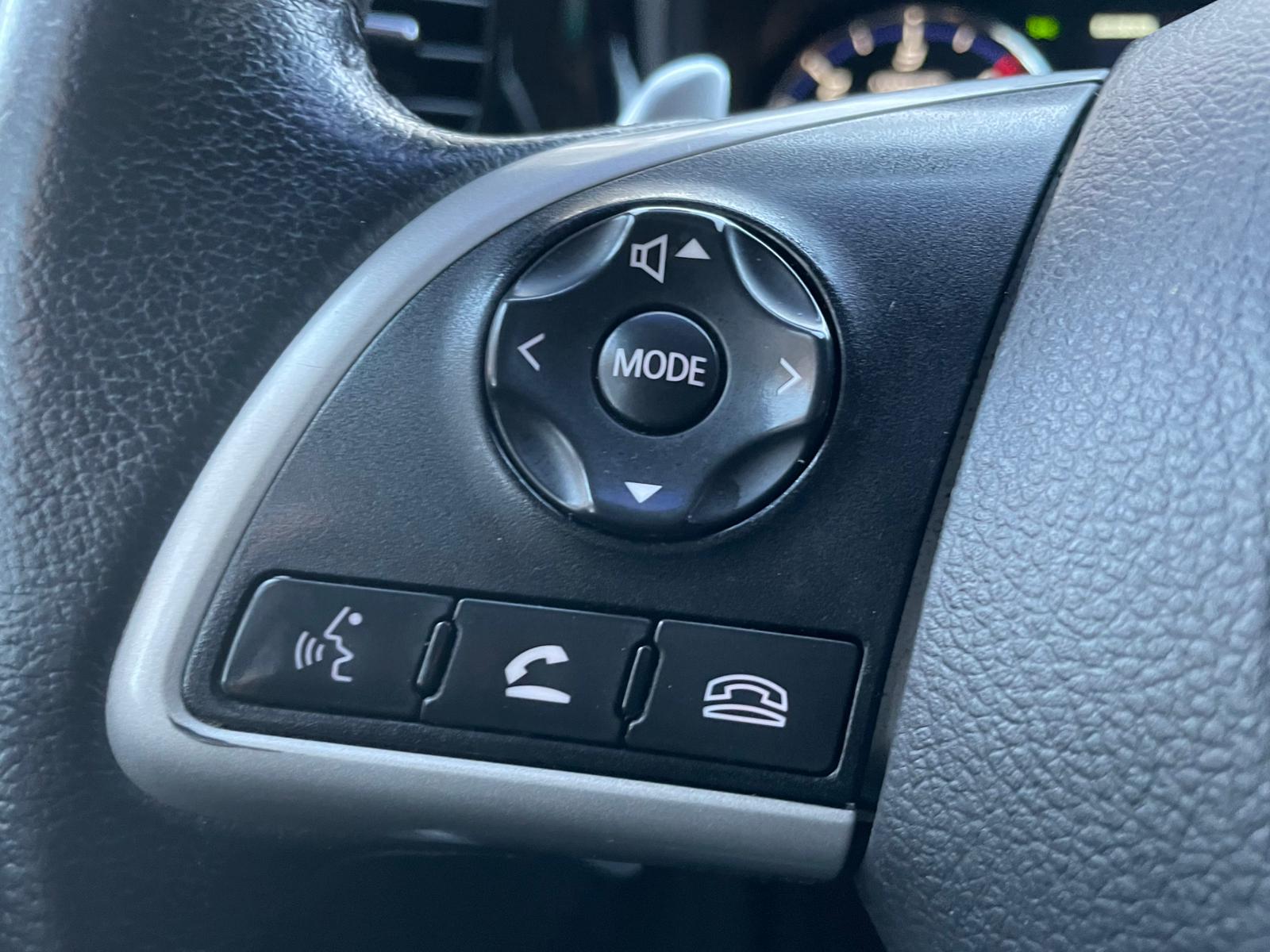 MITSUBISHI OUTLANDER 7-VIETAS 2013