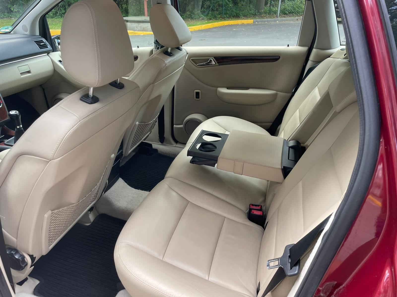 MB B200
