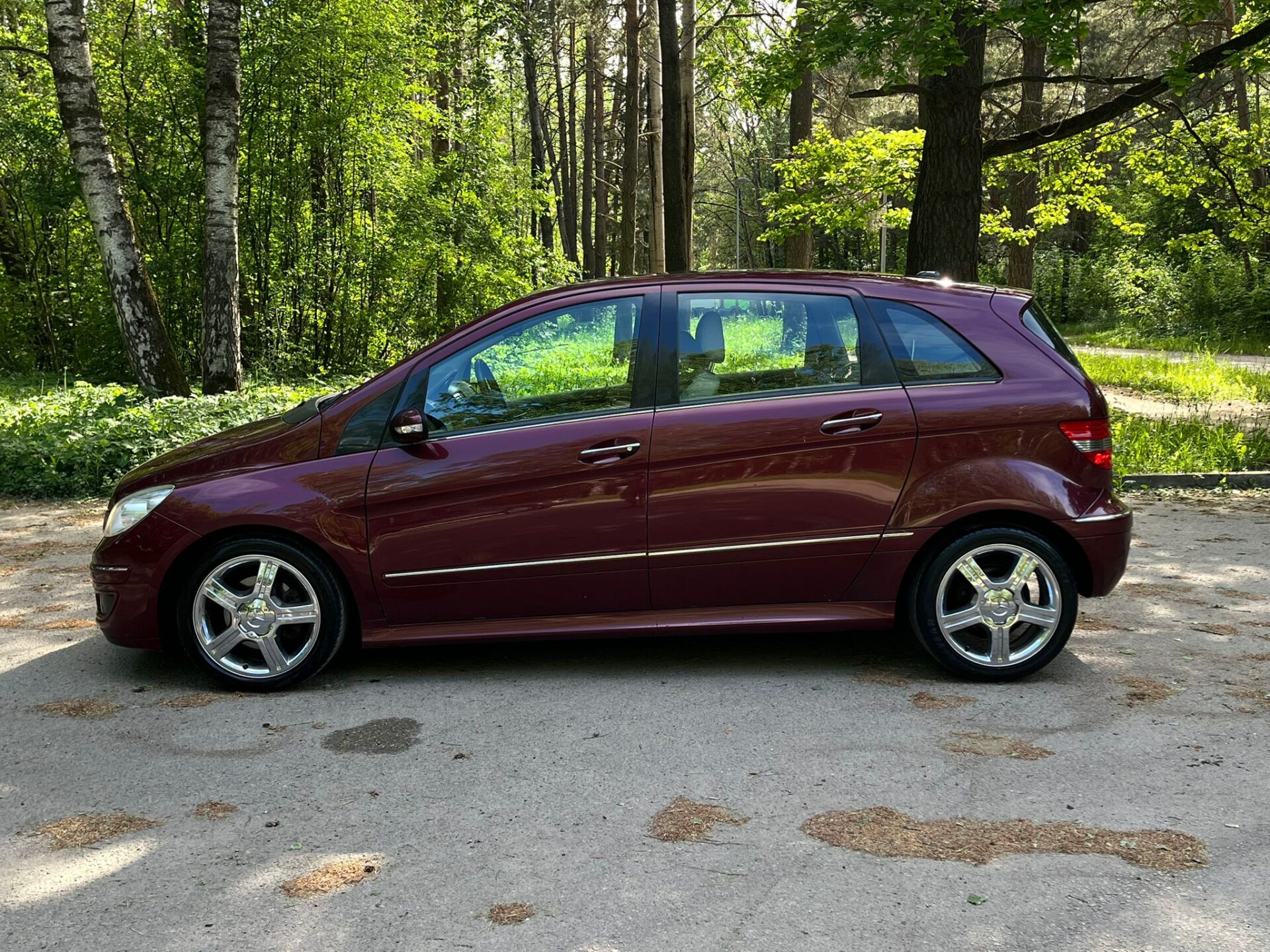 MERCEDES BENZ B 200