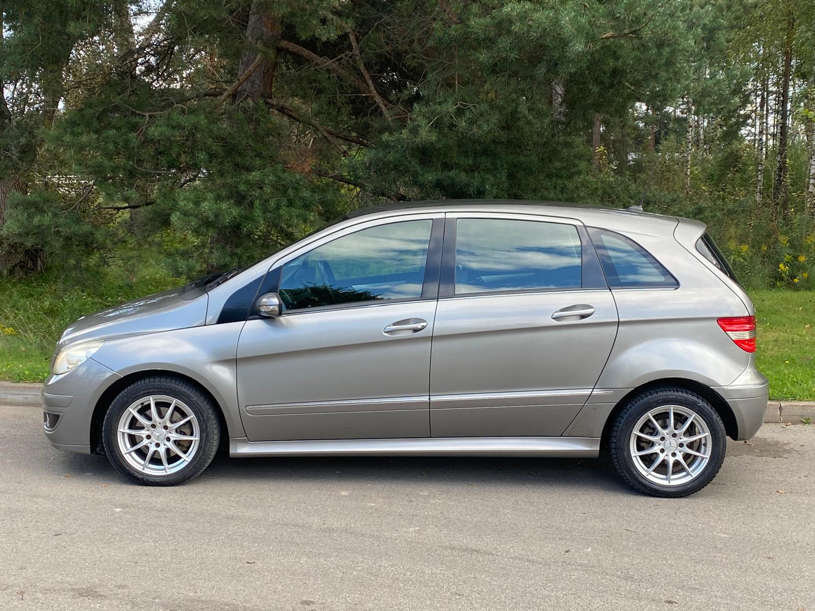 MERCEDES BENZ B 200