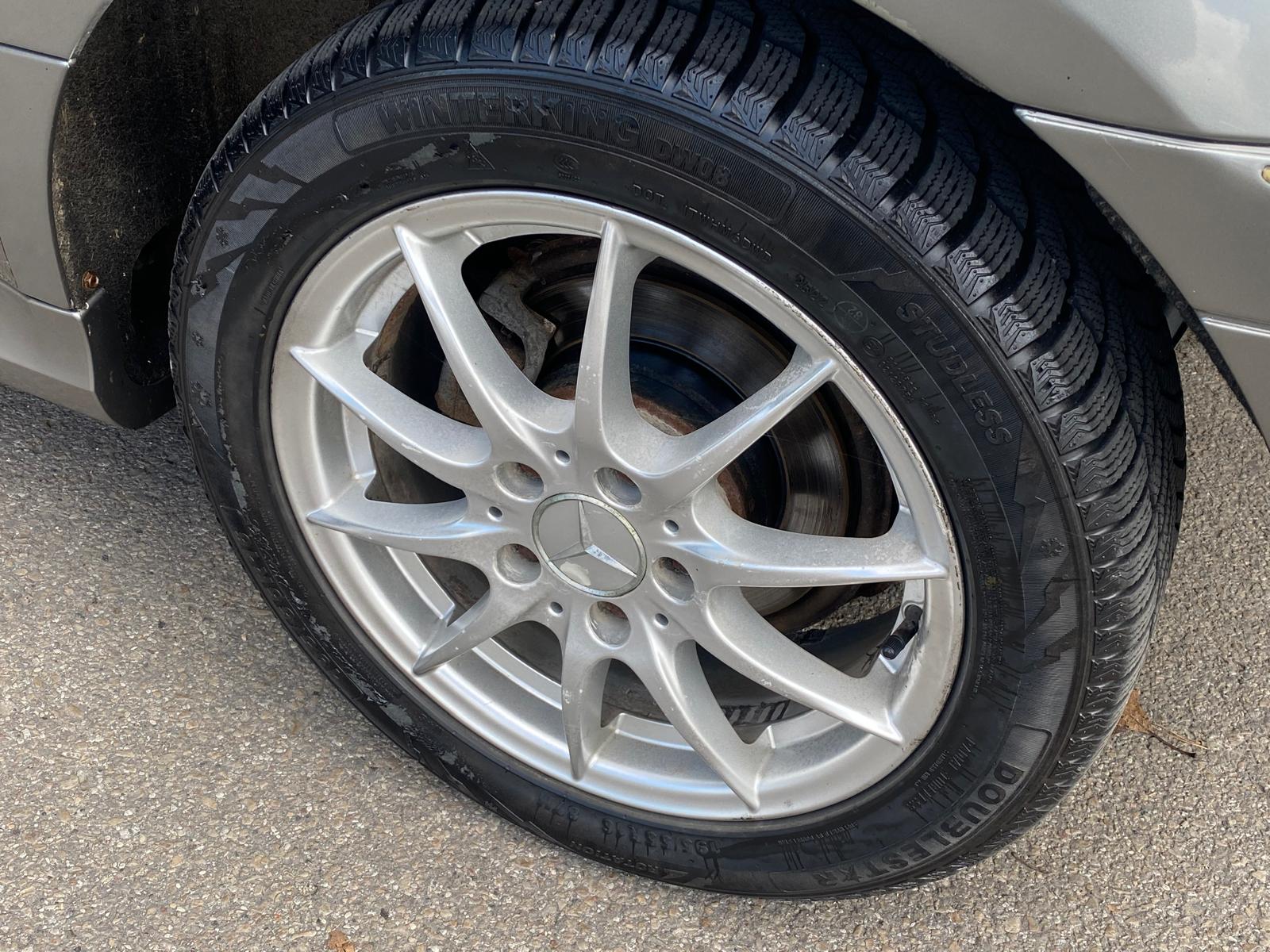 MERCEDES BENZ B 200