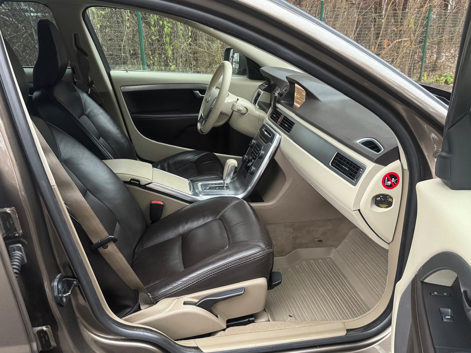 Volvo XC70 Summum 2012