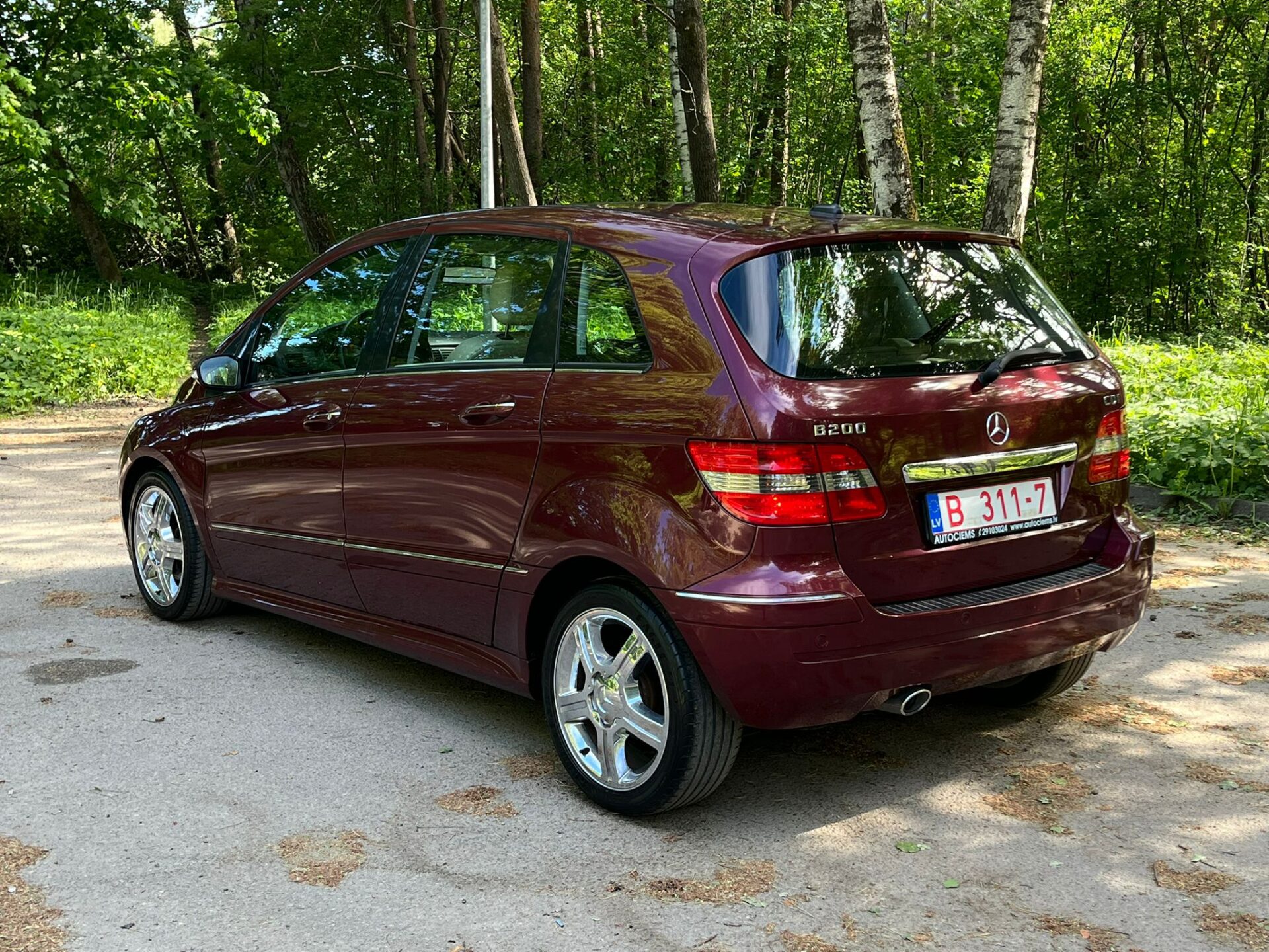 MERCEDES BENZ B 200