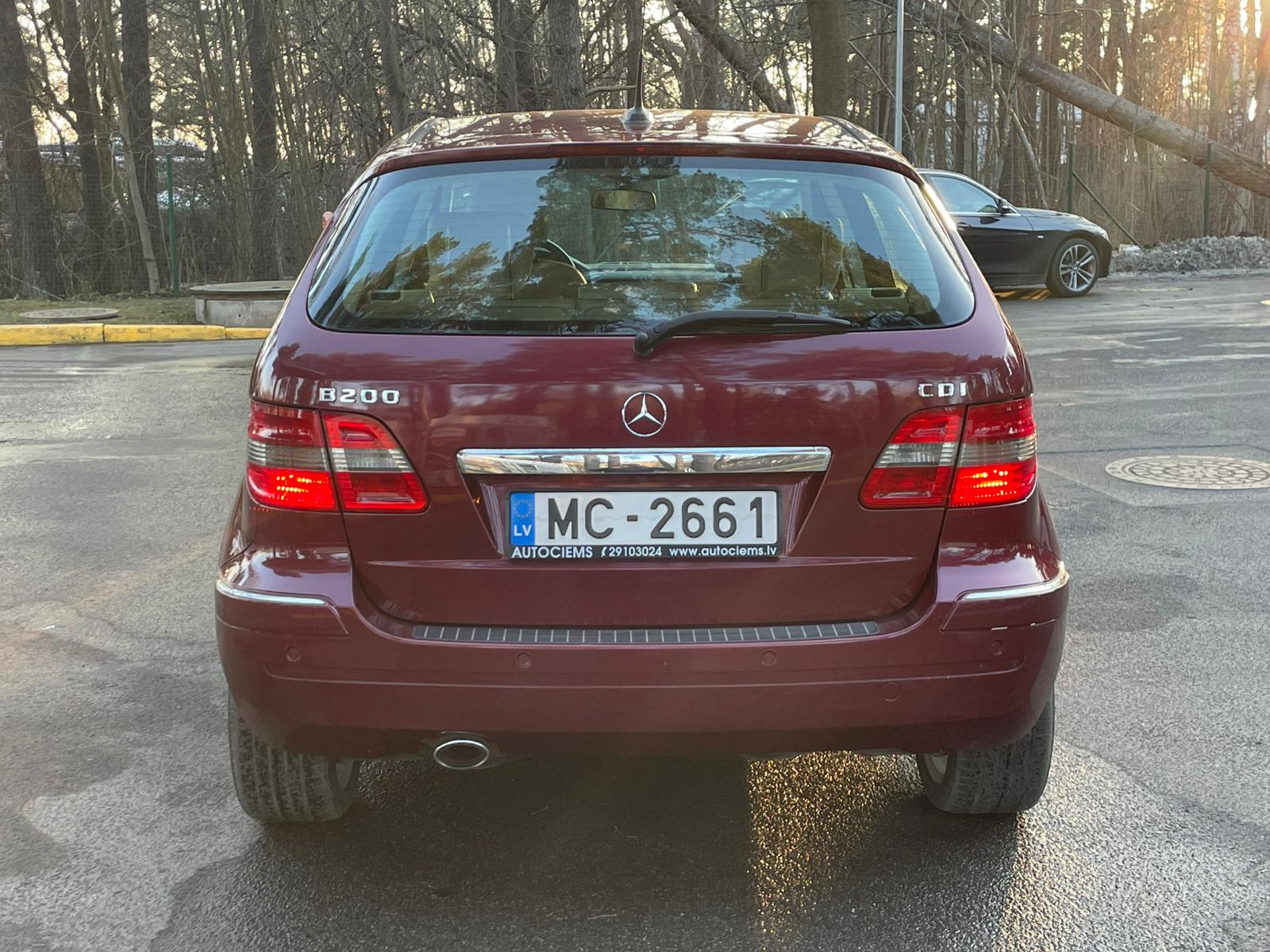 MERCEDES BENZ B 200