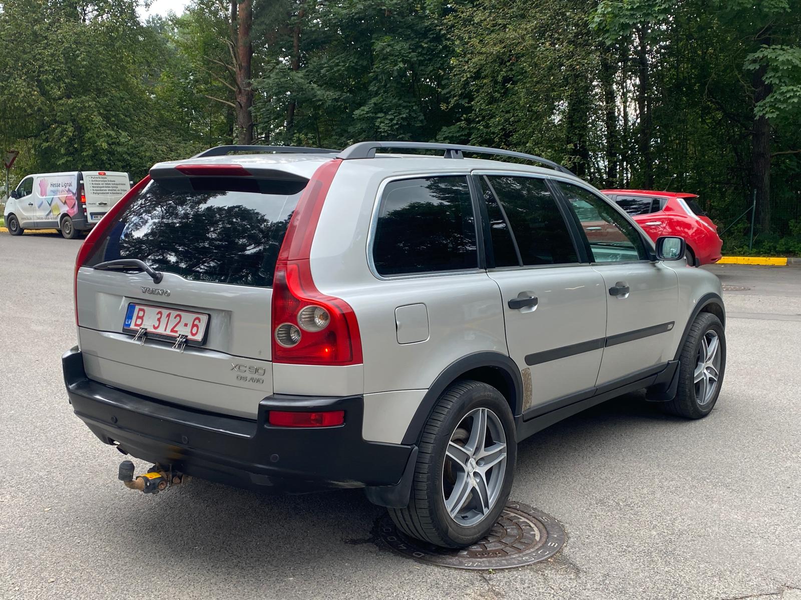 VOLVO XC90 7-VIETAS