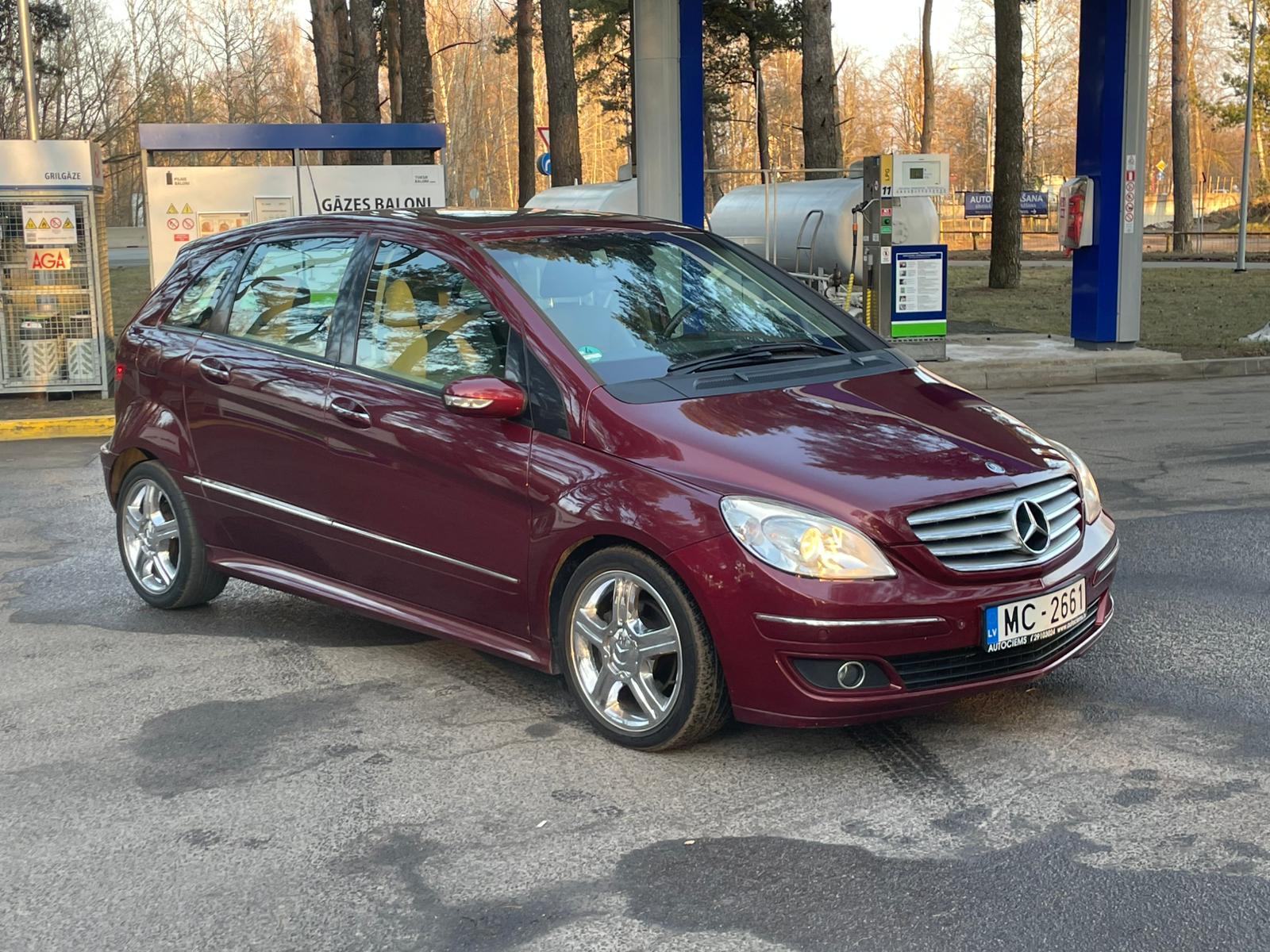 MERCEDES BENZ B 200
