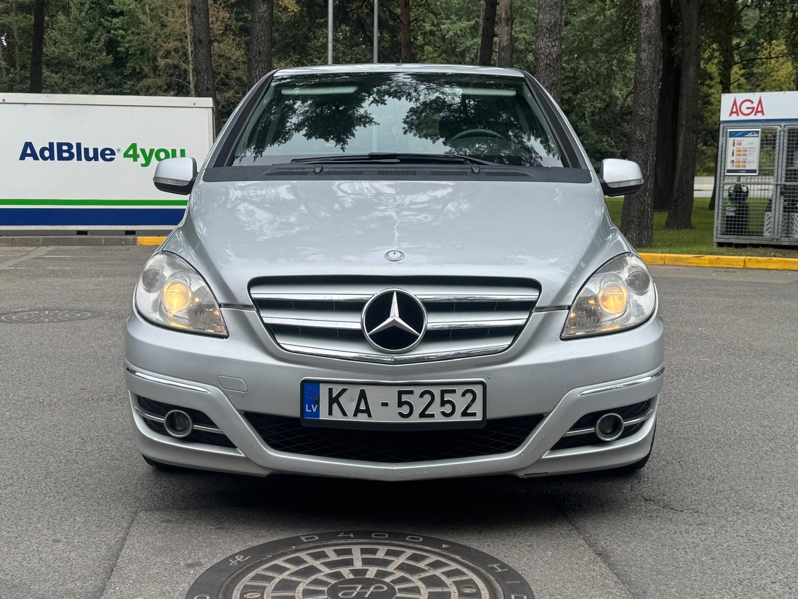 MERCEDES BENZ B 200