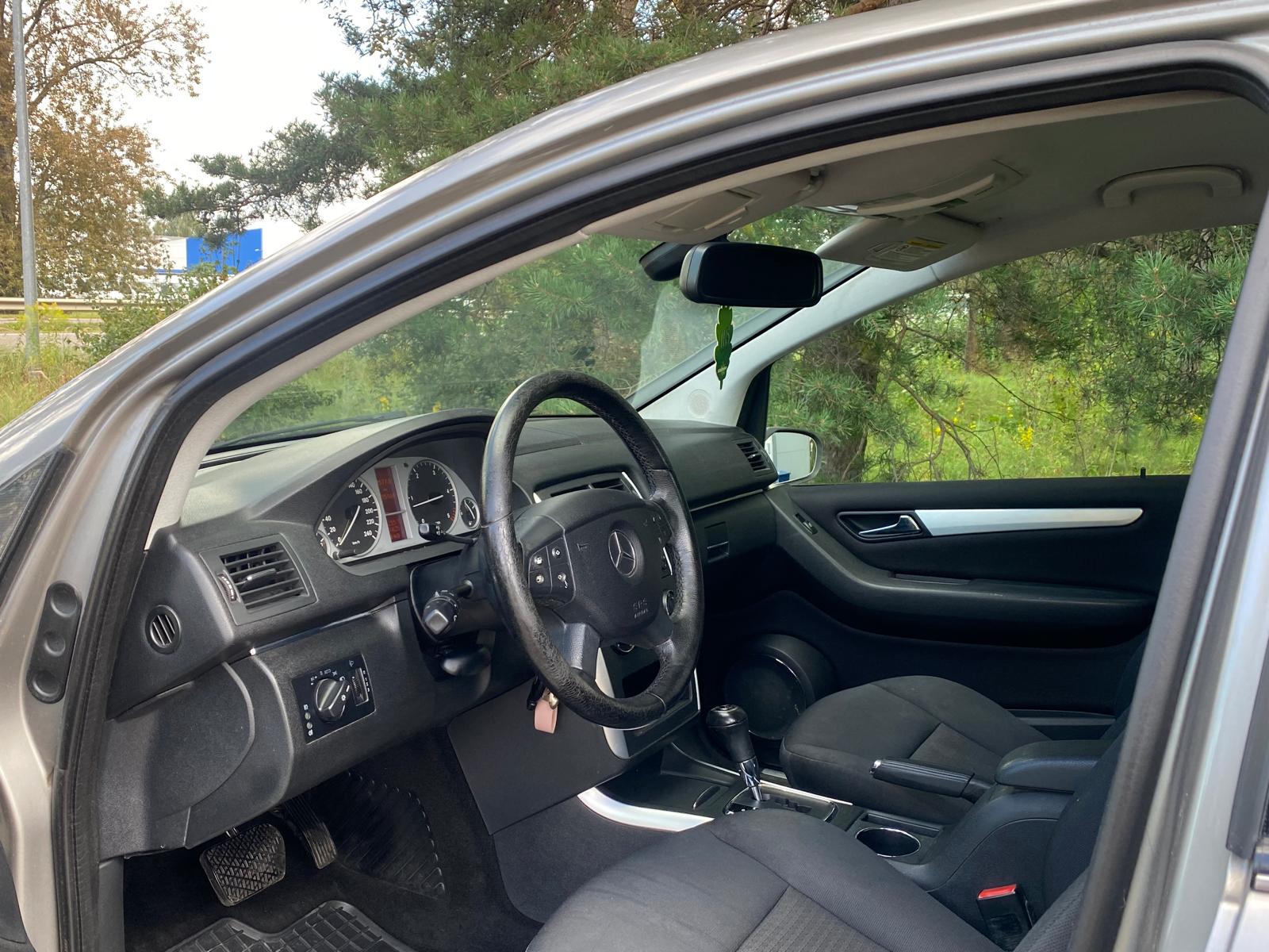 MERCEDES BENZ B 200