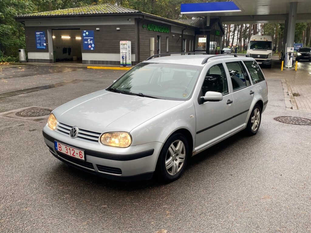 VW GOLF VARIANT