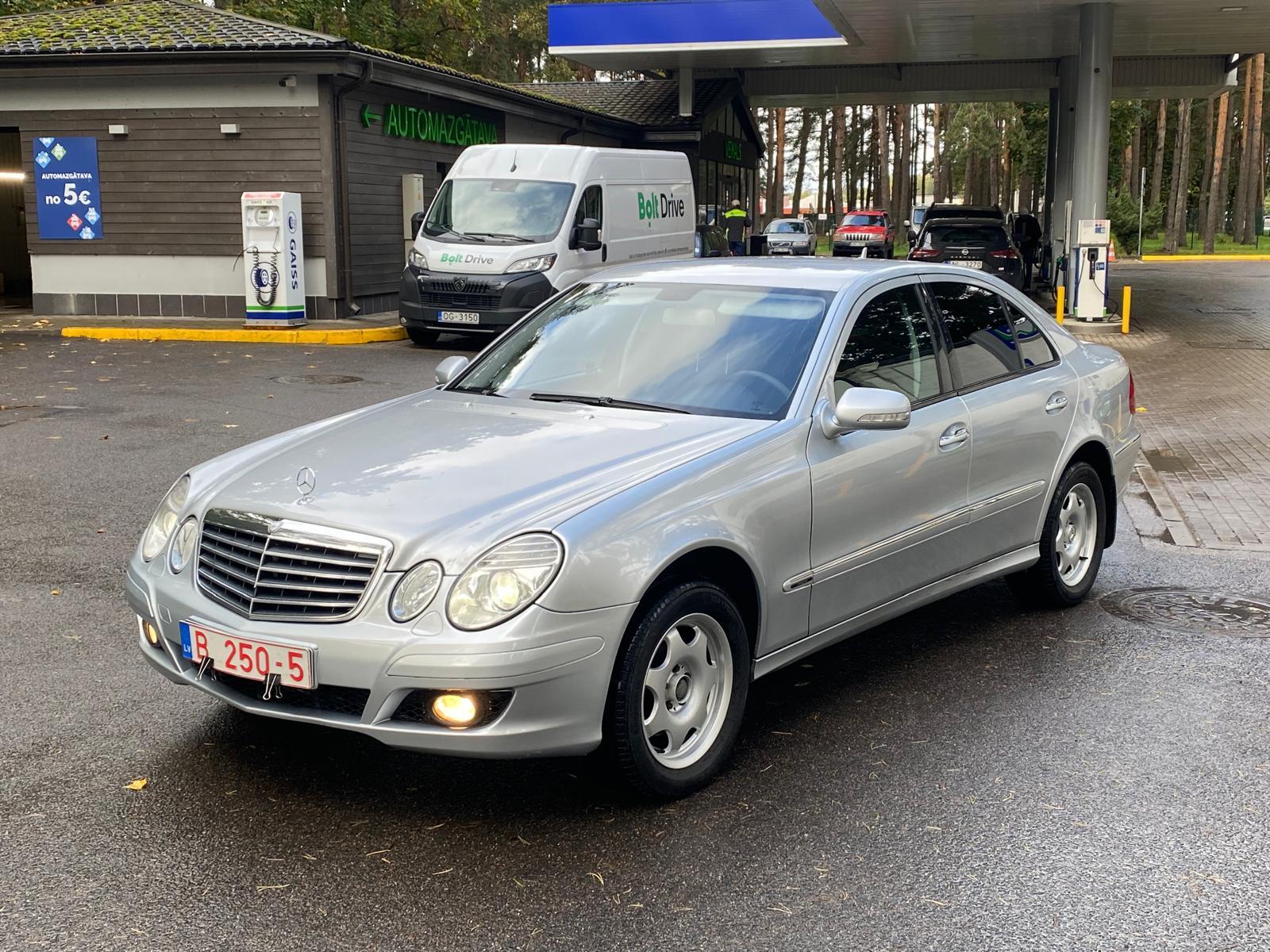 Mercedes Benz E200 avantgarde