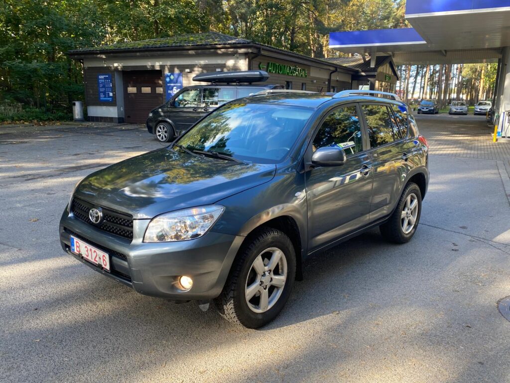 TOYOTA RAV4
