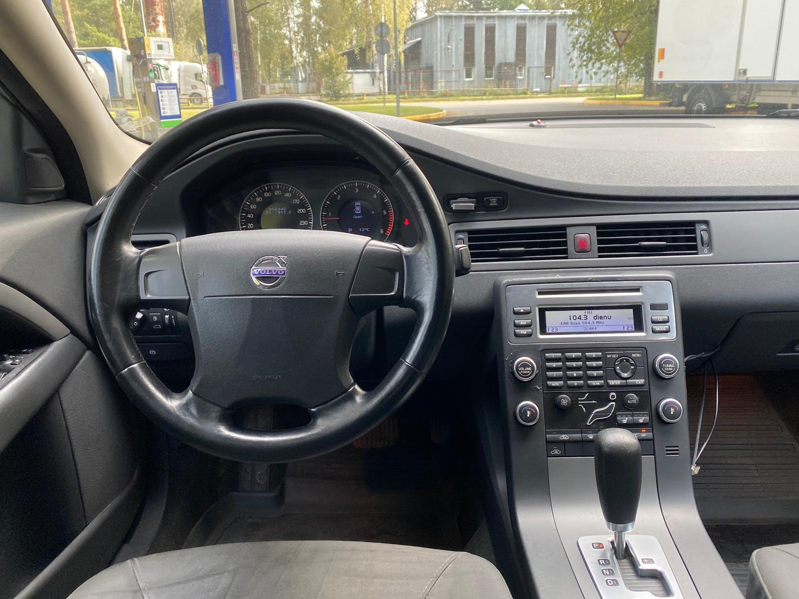 VOLVO S80