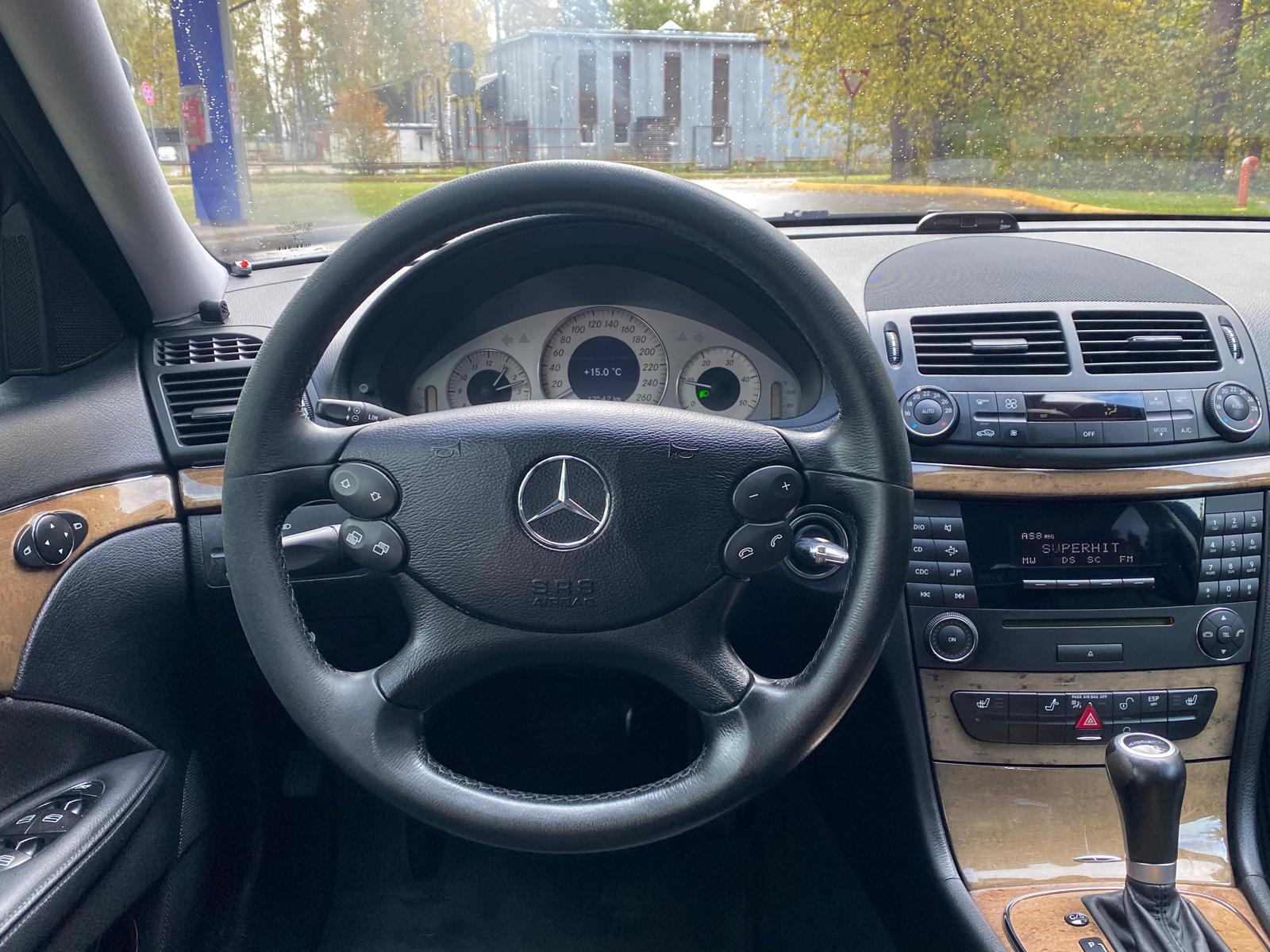 Mercedes Benz E200 avantgarde