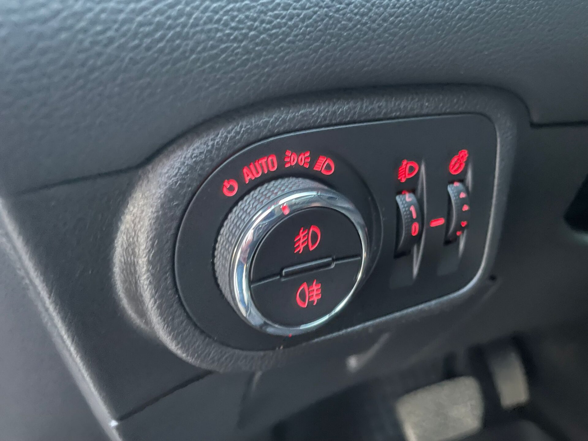 OPEL ZAFIRA TOURER 7-VIETĪGS