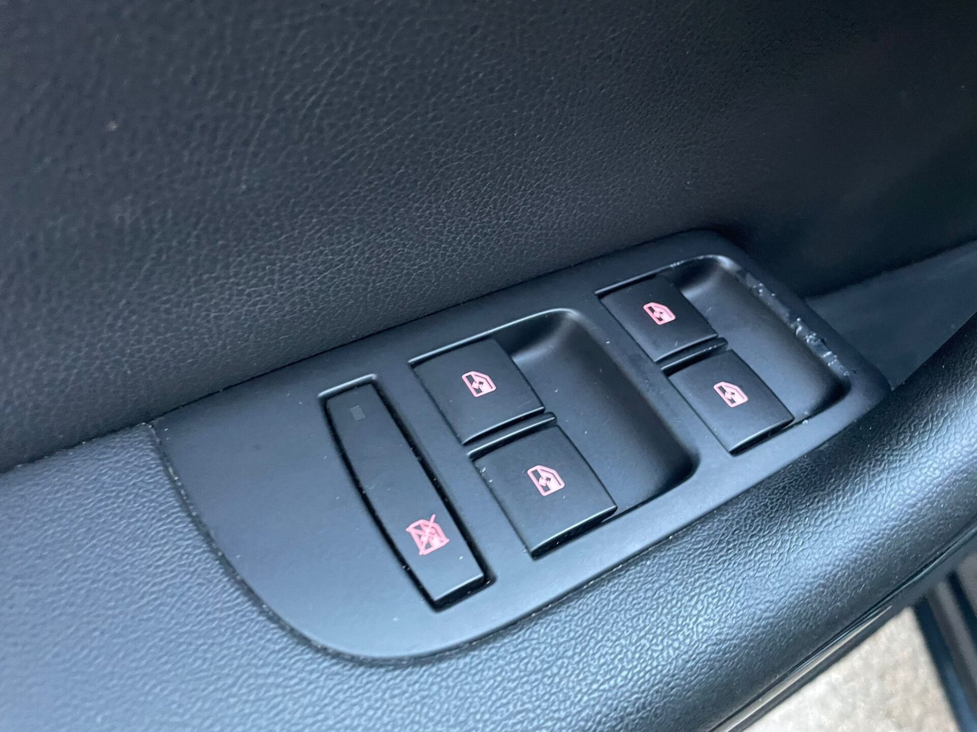 OPEL ZAFIRA TOURER 7-VIETĪGS