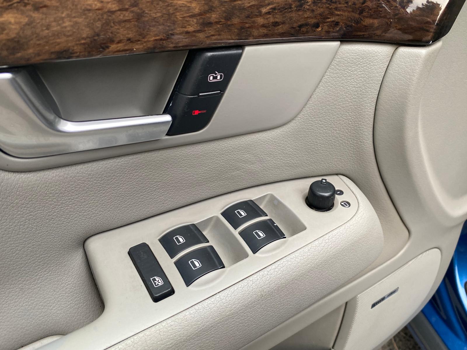 AUDI A4 QUATTRO