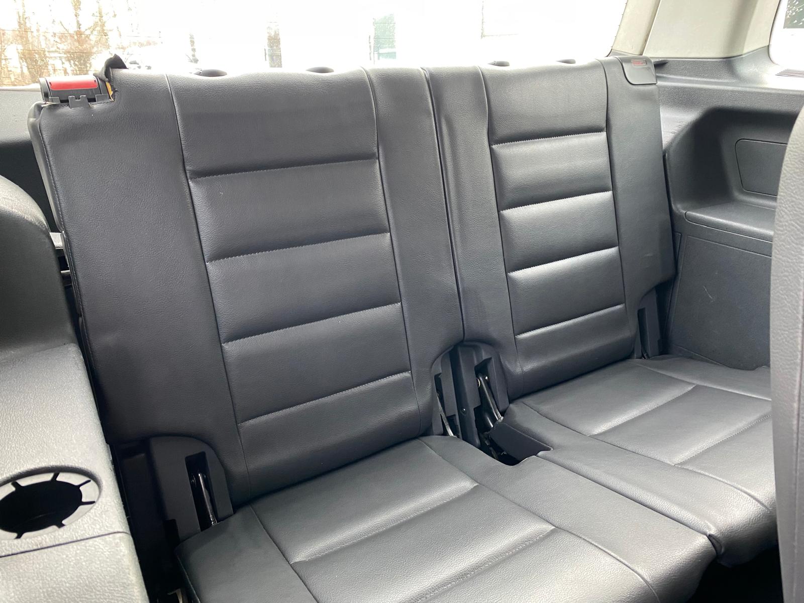 VW TOURAN 7-VIETĪGS