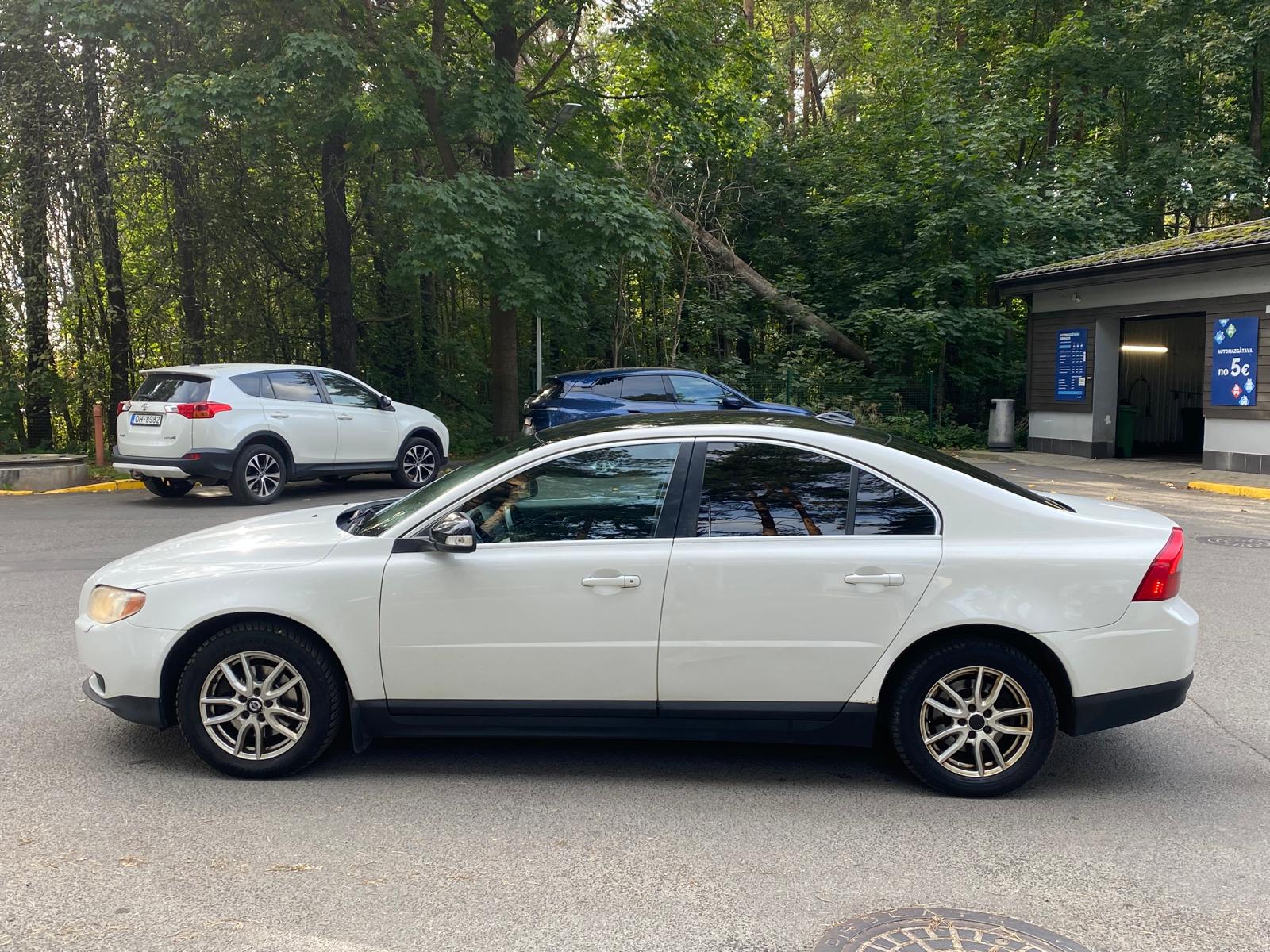 VOLVO S80