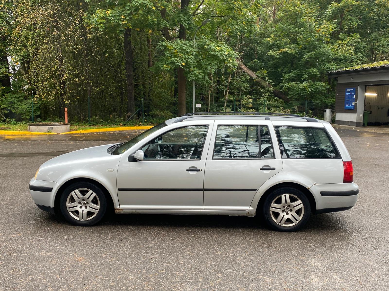 VW GOLF VARIANT