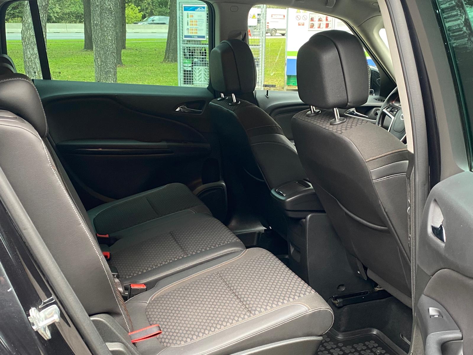 OPEL ZAFIRA TOURER