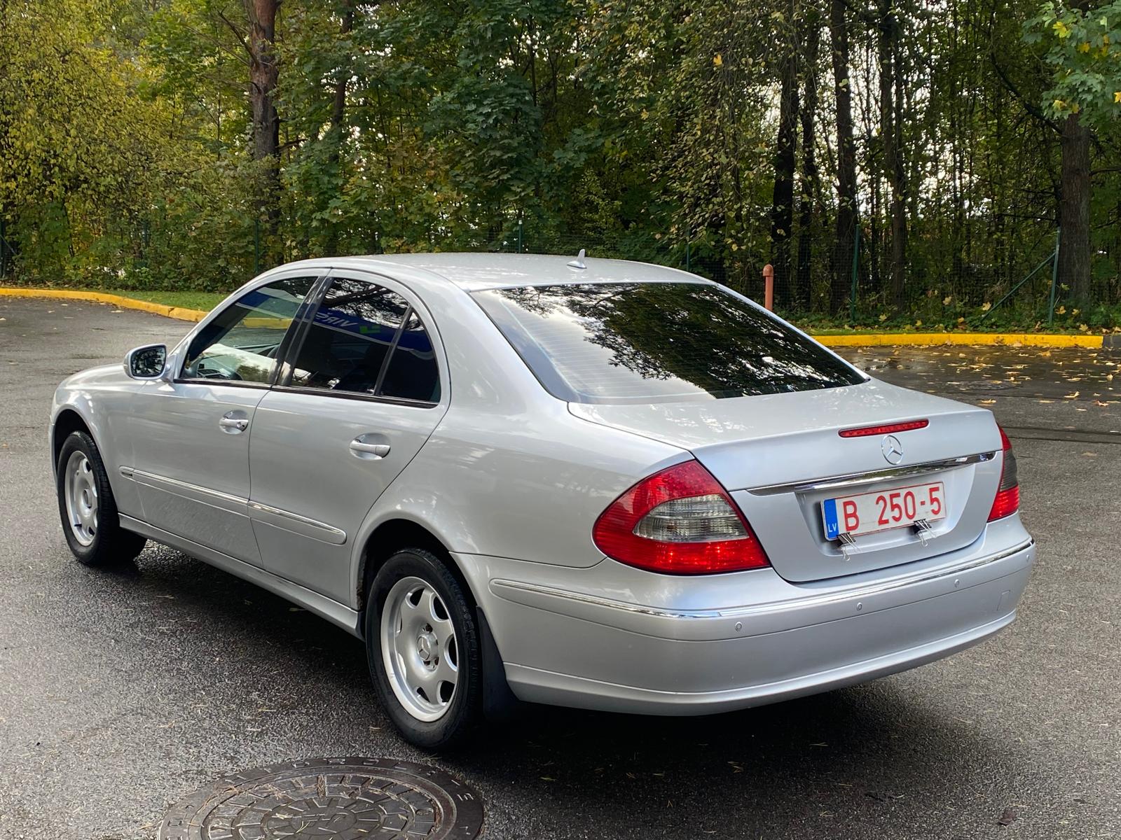 Mercedes Benz E200 avantgarde
