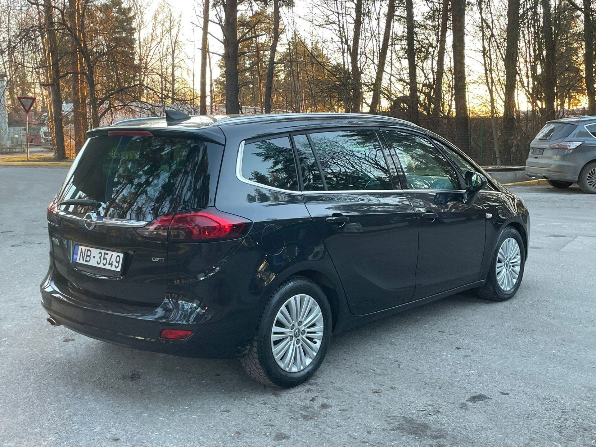 OPEL ZAFIRA TOURER 7-VIETĪGS