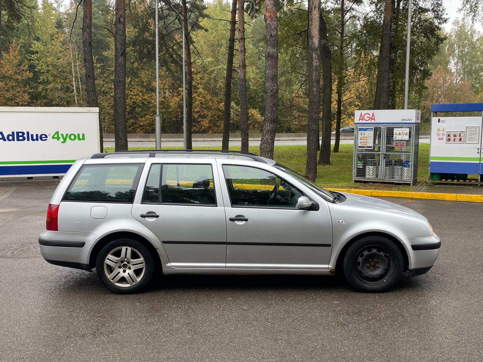 VW GOLF VARIANT