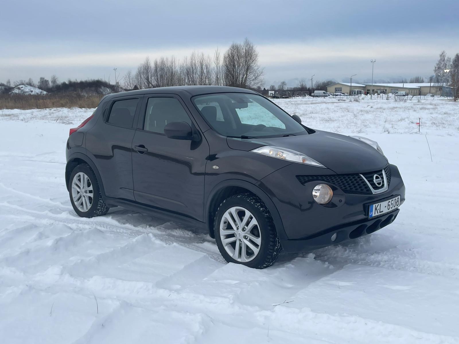 NISSAN JUKE