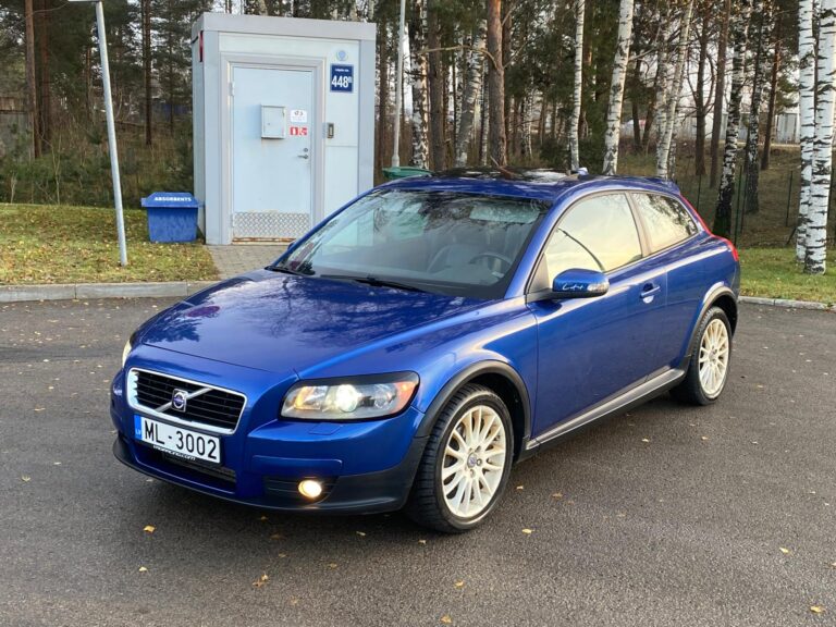 VOLVO C30