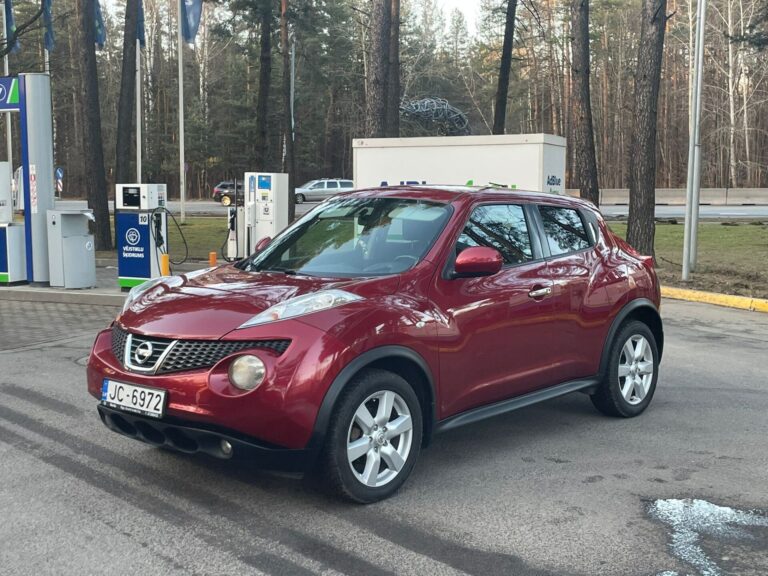 NISSAN JUKE