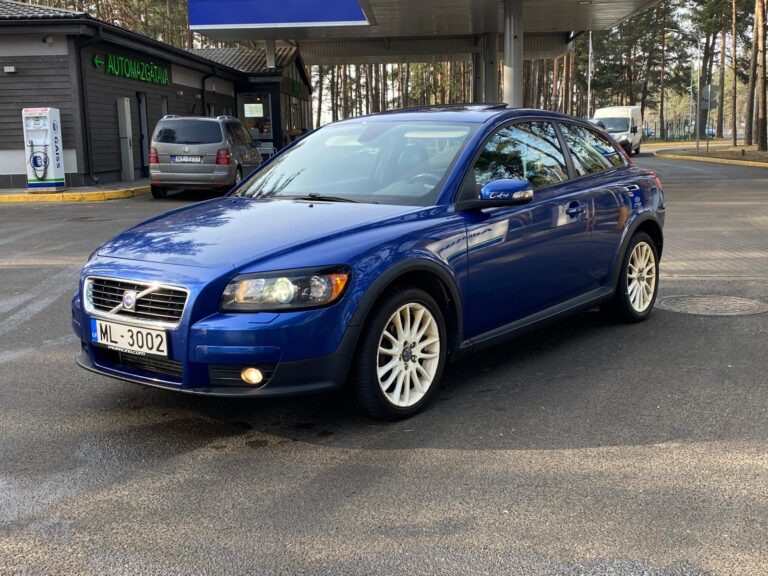 VOLVO C30