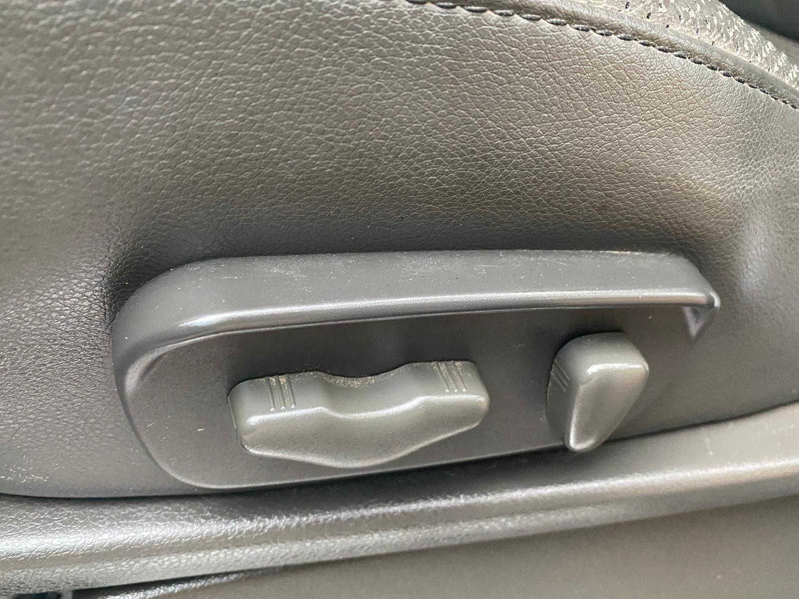 NISSAN PATHFINDER 7-VIETAS 4X4