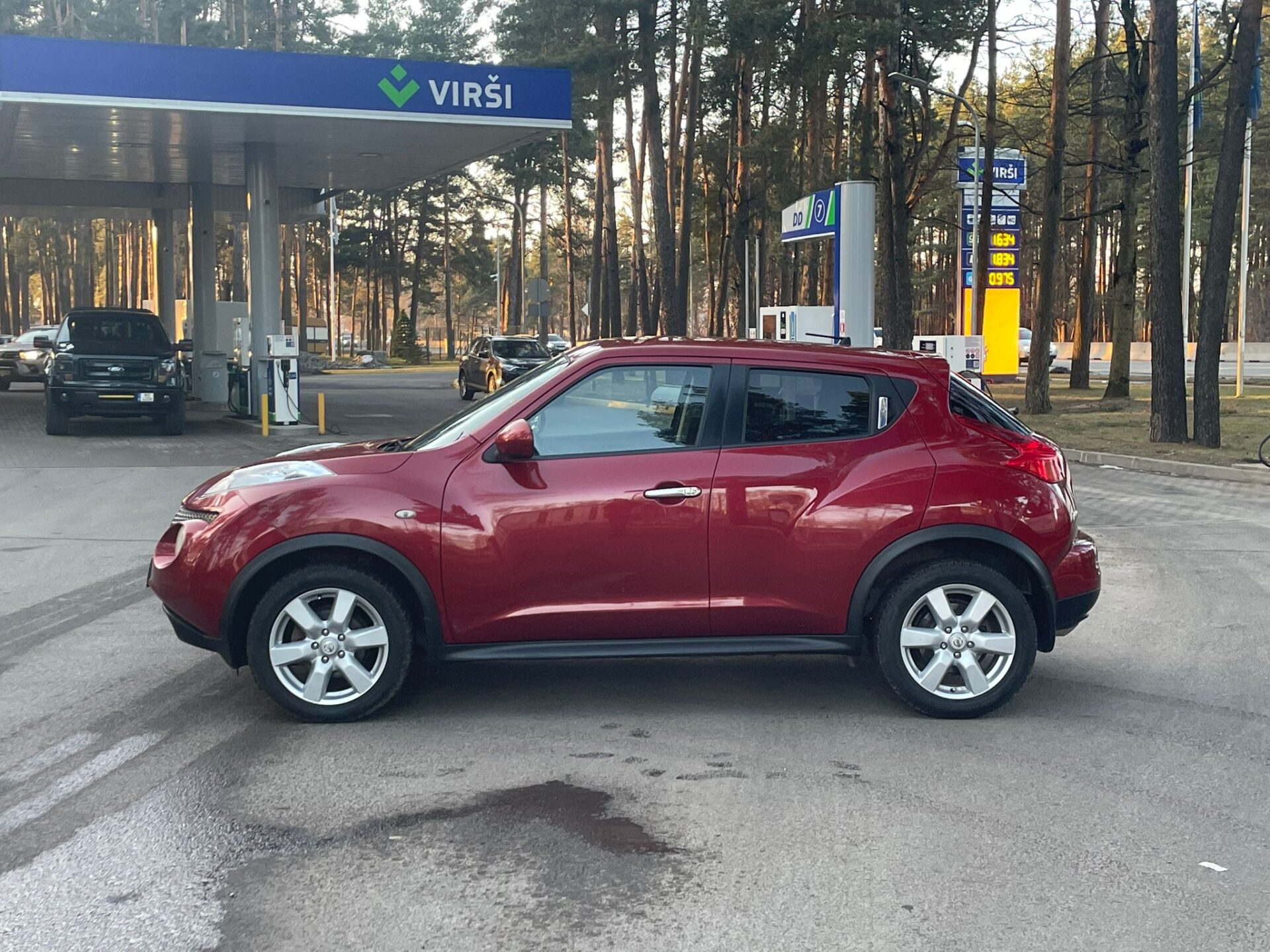 NISSAN JUKE
