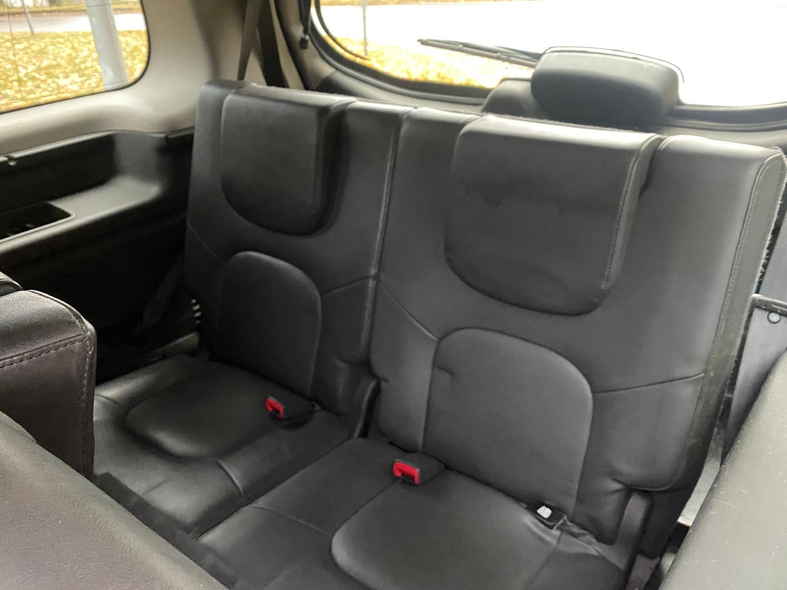 NISSAN PATHFINDER 7-VIETAS 4X4