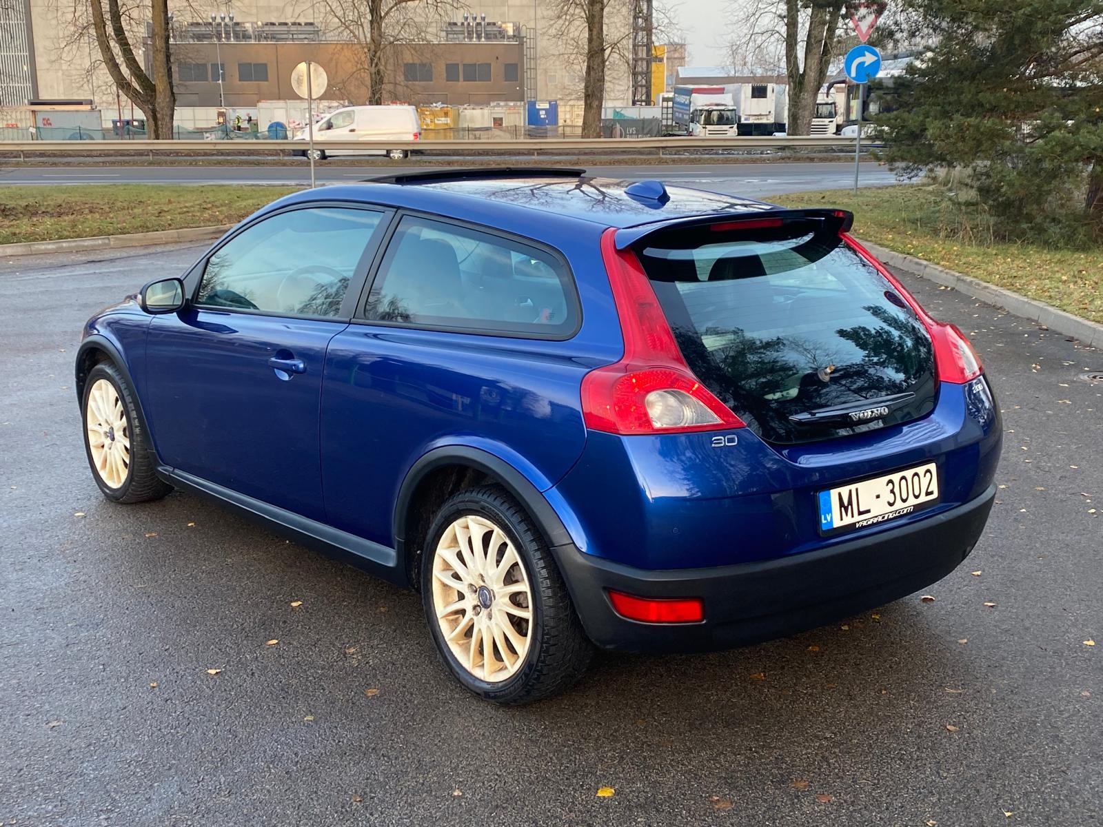 VOLVO C30