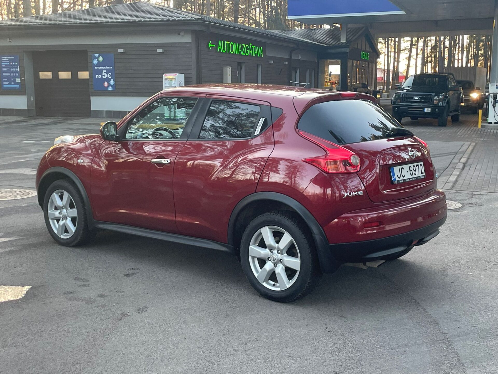 NISSAN JUKE