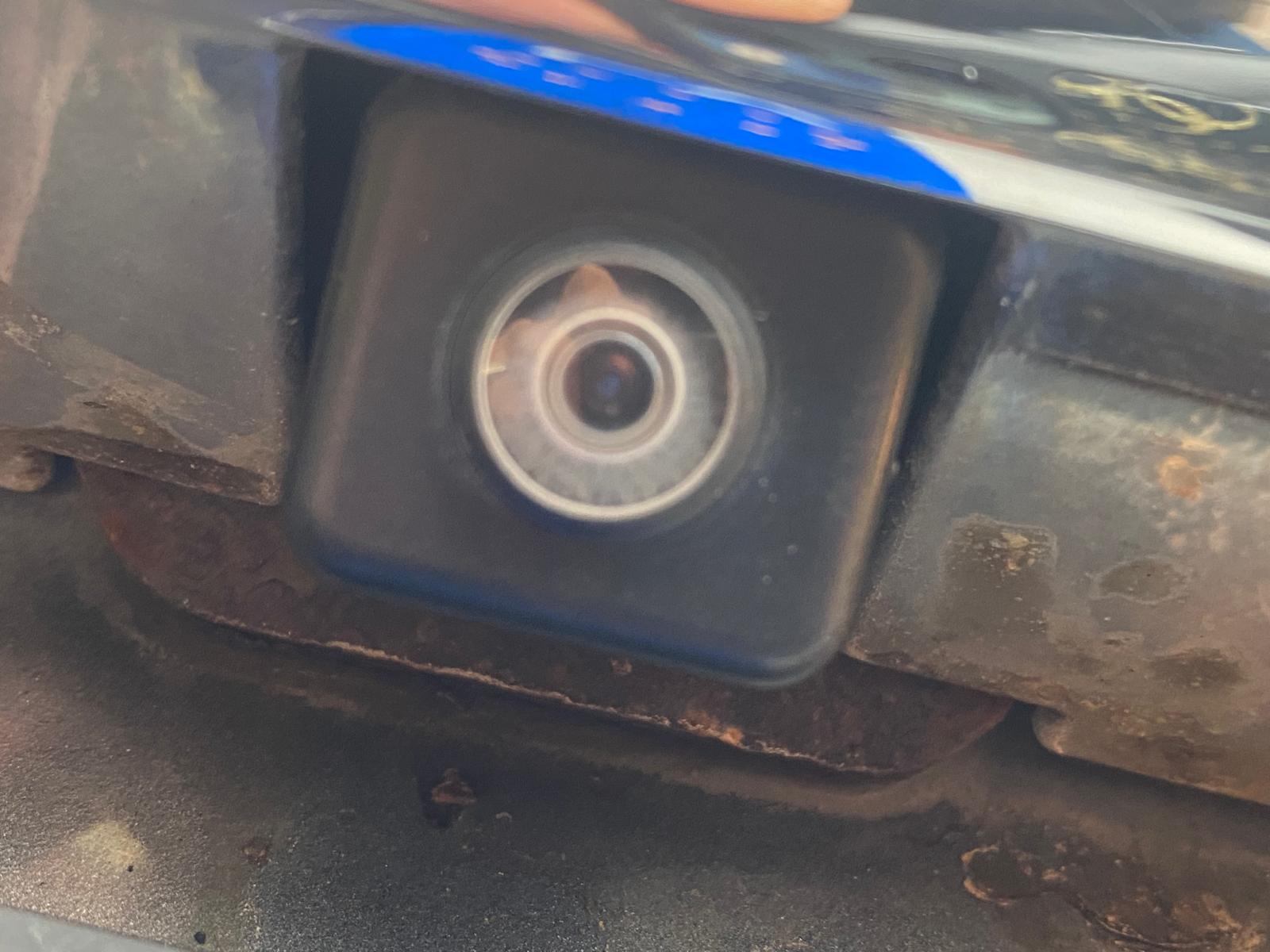 NISSAN PATHFINDER 7-VIETAS 4X4