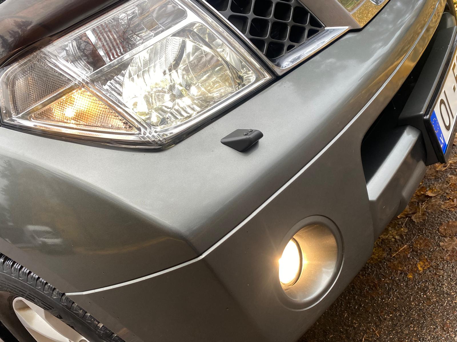 NISSAN PATHFINDER 7-VIETAS 4X4