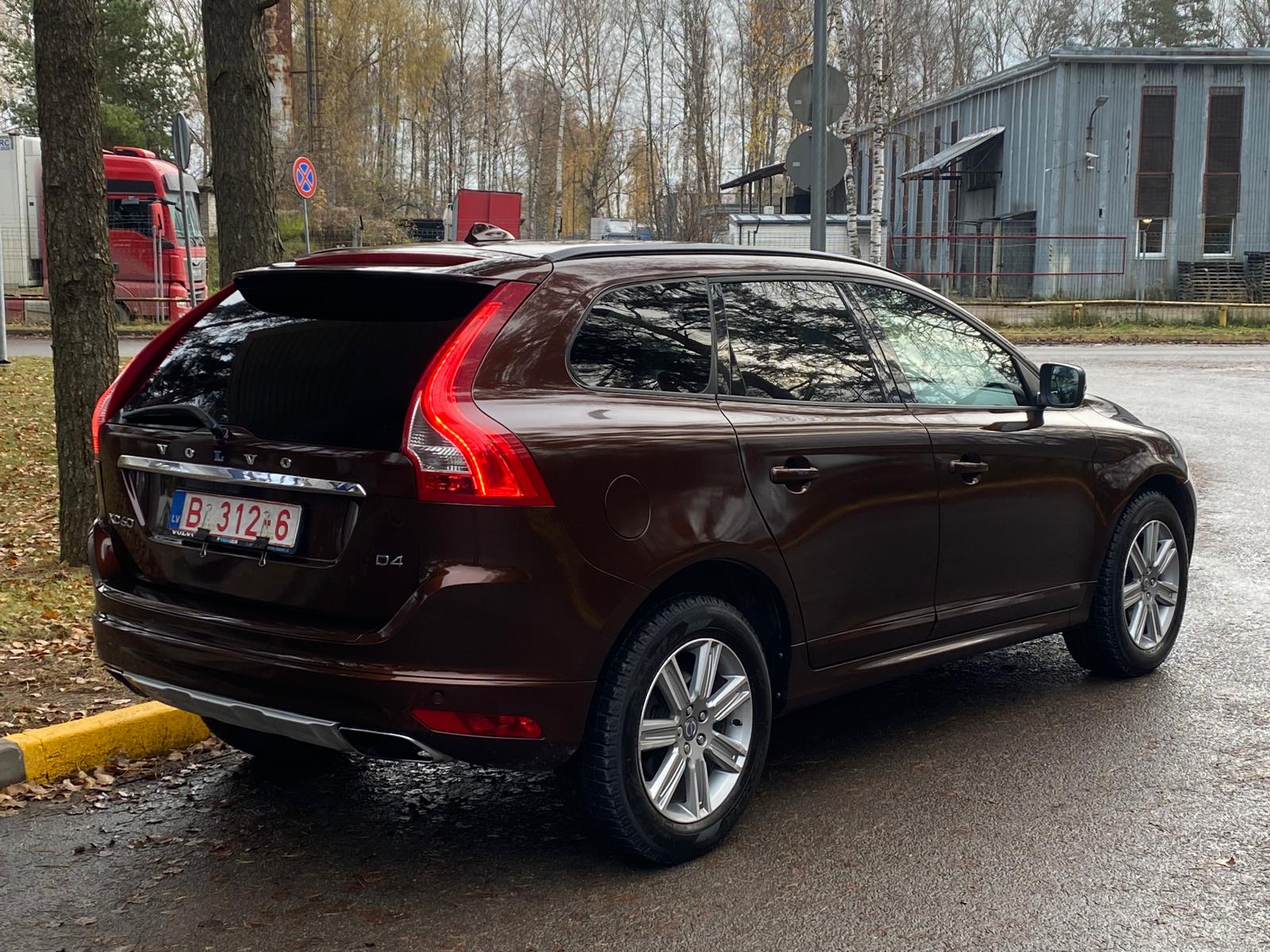 VOLVO XC60 SUMMUM