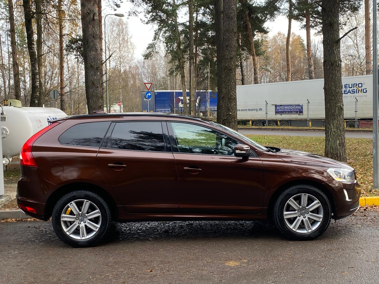 VOLVO XC60 SUMMUM
