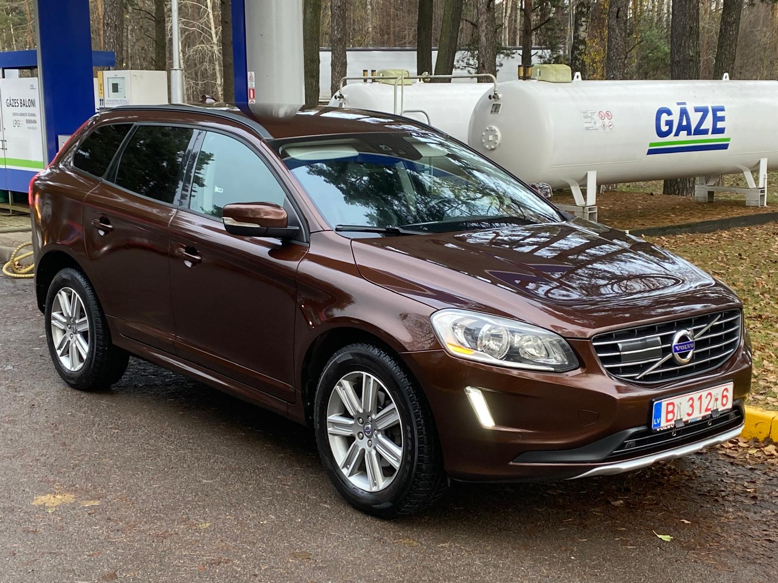 VOLVO XC60 SUMMUM