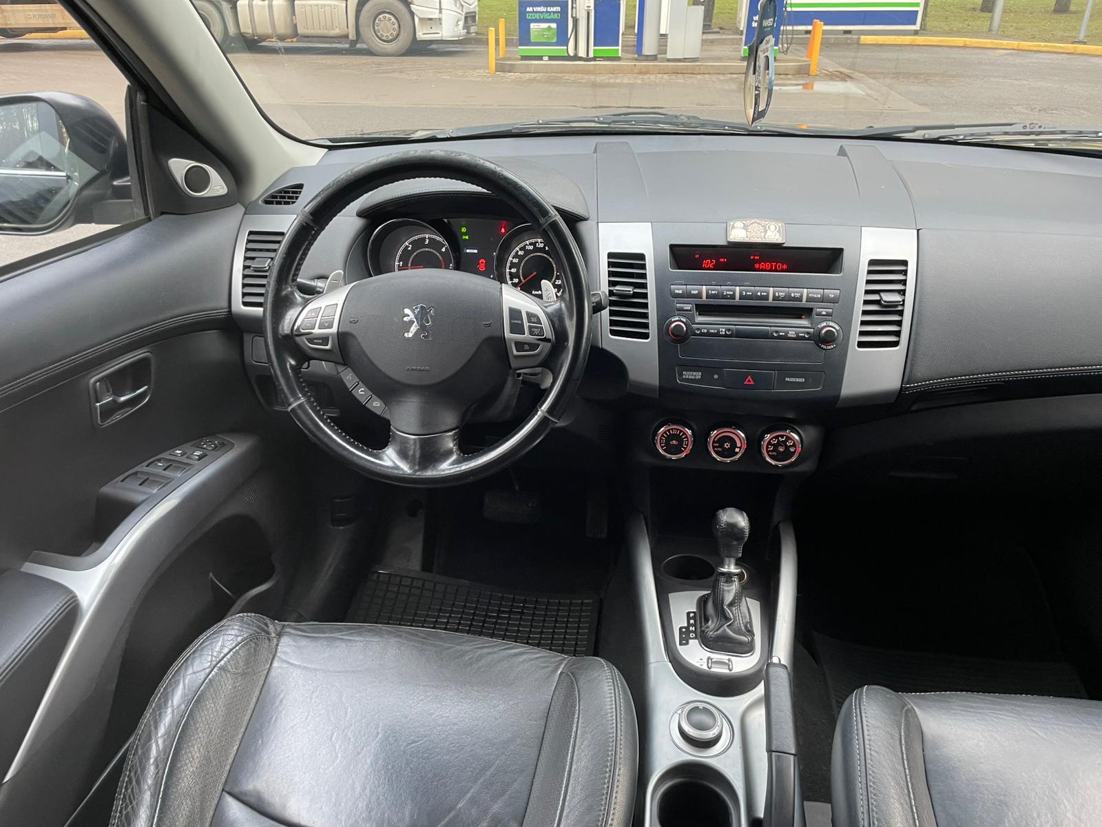 PEUGEOT 4007 7-VIETAS