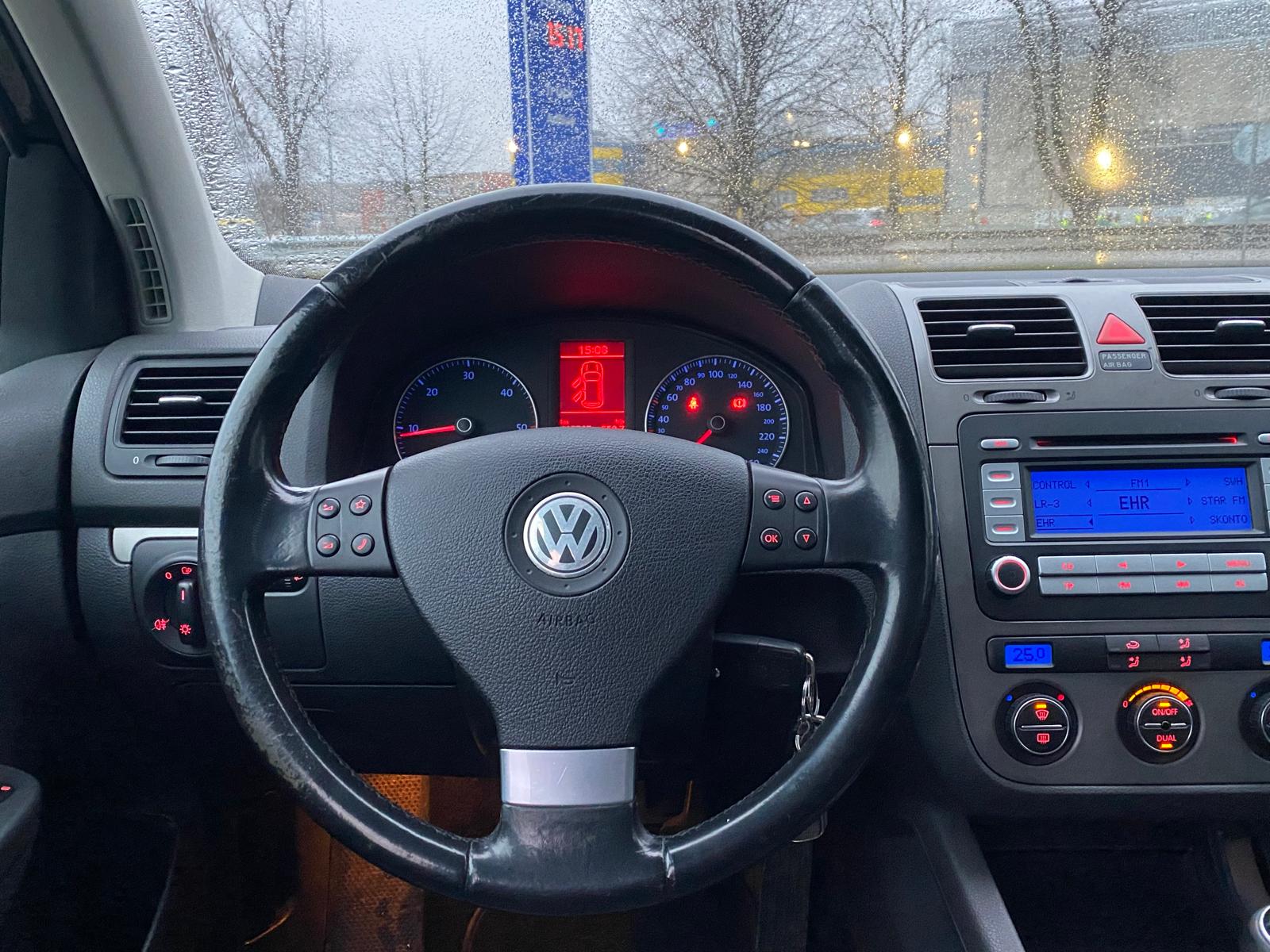 VW GOLF