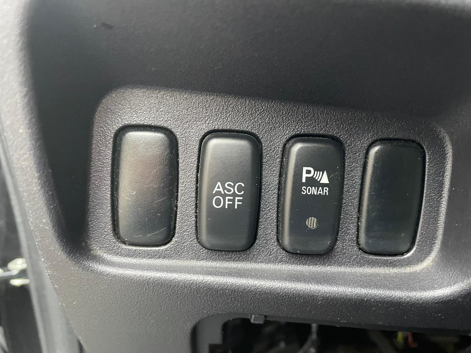 PEUGEOT 4007 7-VIETAS