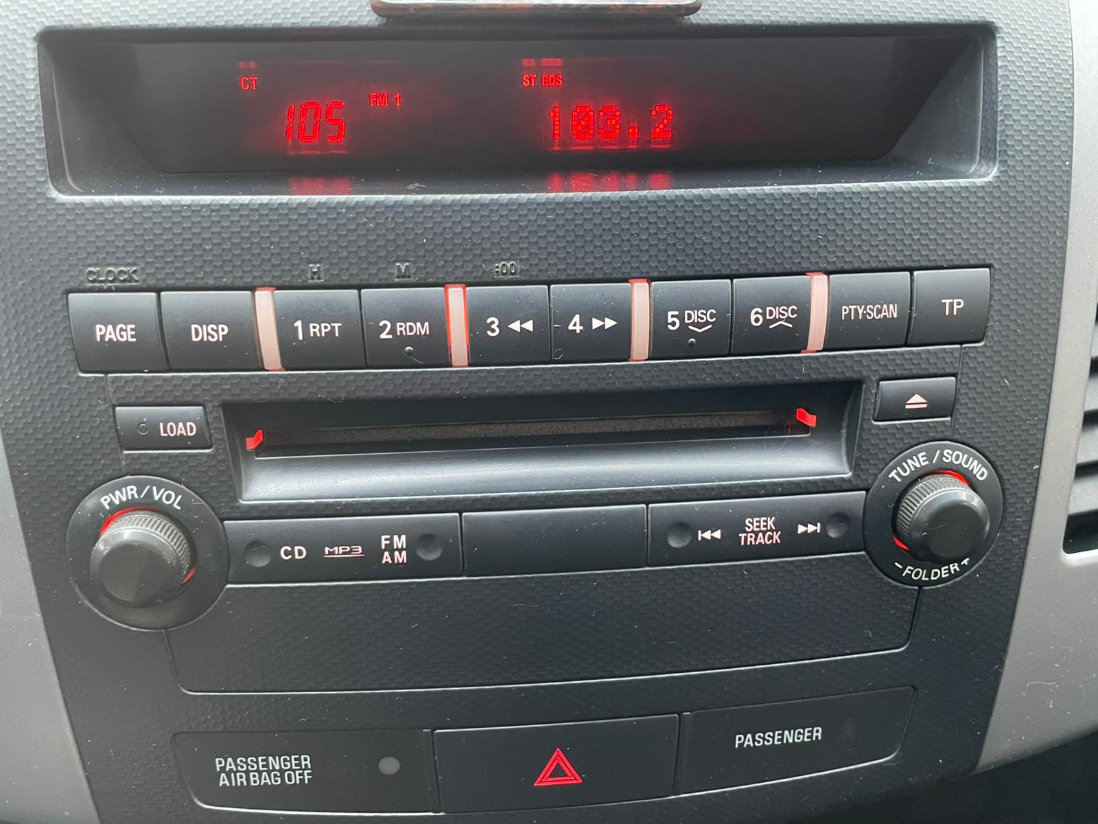 PEUGEOT 4007 7-VIETAS