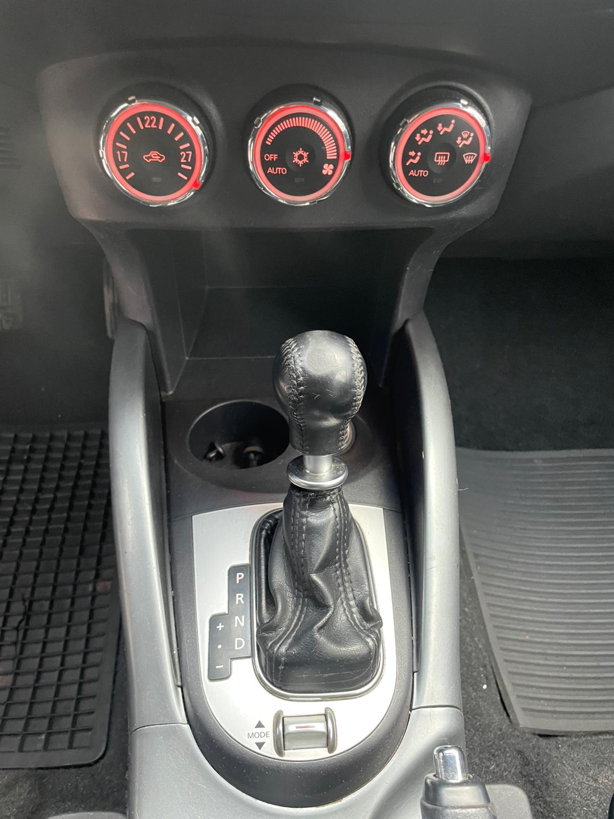 PEUGEOT 4007 7-VIETAS